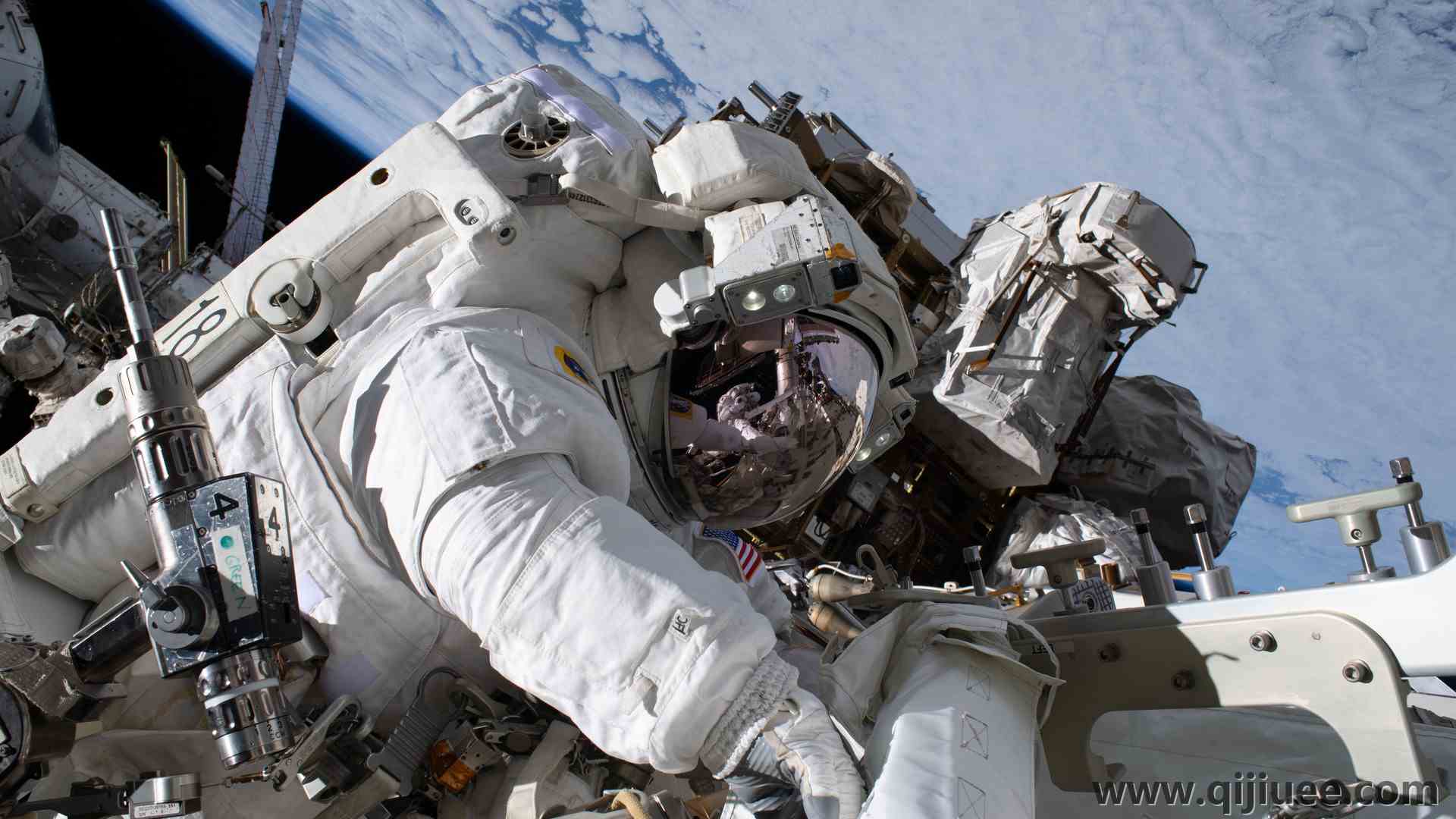 宇航员 宇航局 太空 地球 宇航服 4K壁纸5568 x 3712/2.16 MB-柒染云阁