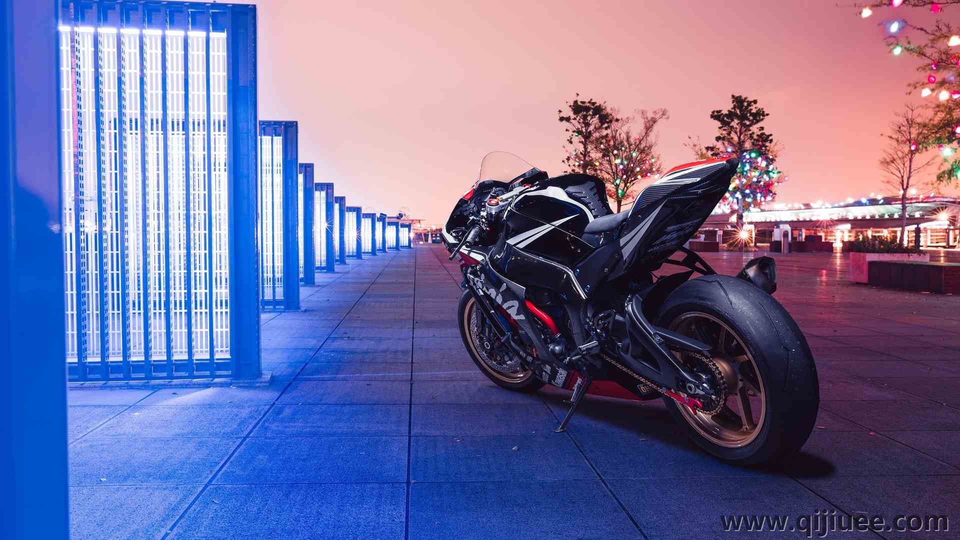 摩托车 车辆 黑色 超级摩托 机械 电脑壁纸 4K壁纸3840 x 2160/2.53 MB-柒染云阁