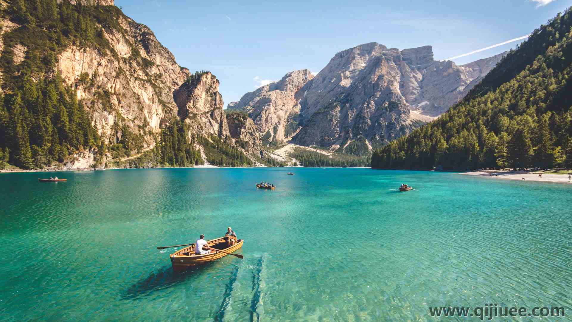 自然 水 山 树 船 风景 晴朗的天空 绿松石 阳光 湖泊 海滩 碧水  电脑壁纸 4K壁纸5979 x 3986/6.81 MB-柒染云阁