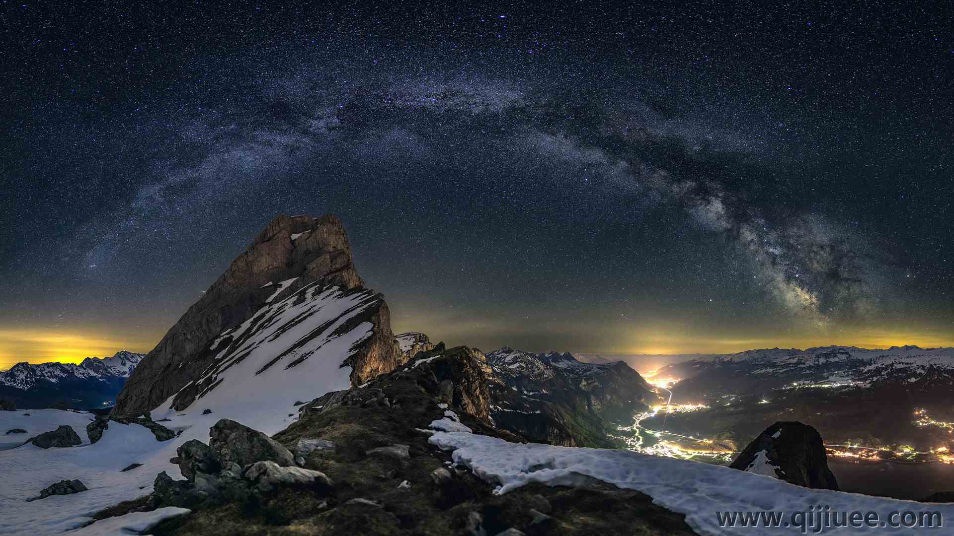 岩石 夜晚 雪 星星 繁星之夜  4K壁纸3840 x 2160/3.99 MB-柒染云阁