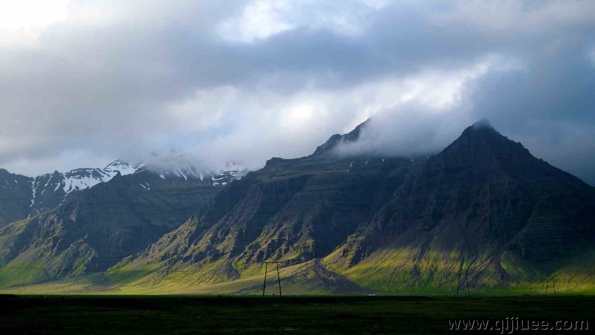 山脉 云 风景  4K壁纸4096 x 2193/0.71 MB-柒染云阁