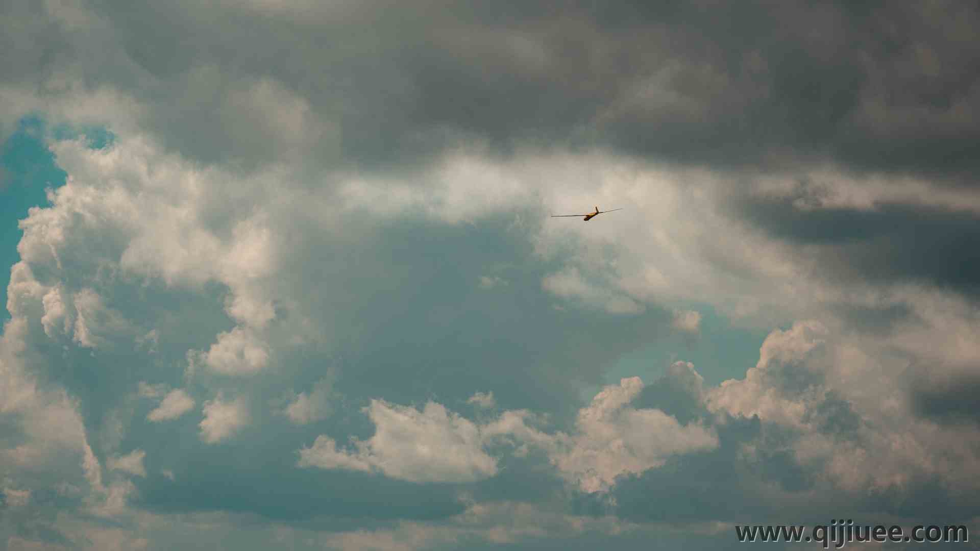 云 飞机 天空 极简主义 飞机 天空 景观 4K壁纸4096 x 2730/2.78 MB-柒染云阁